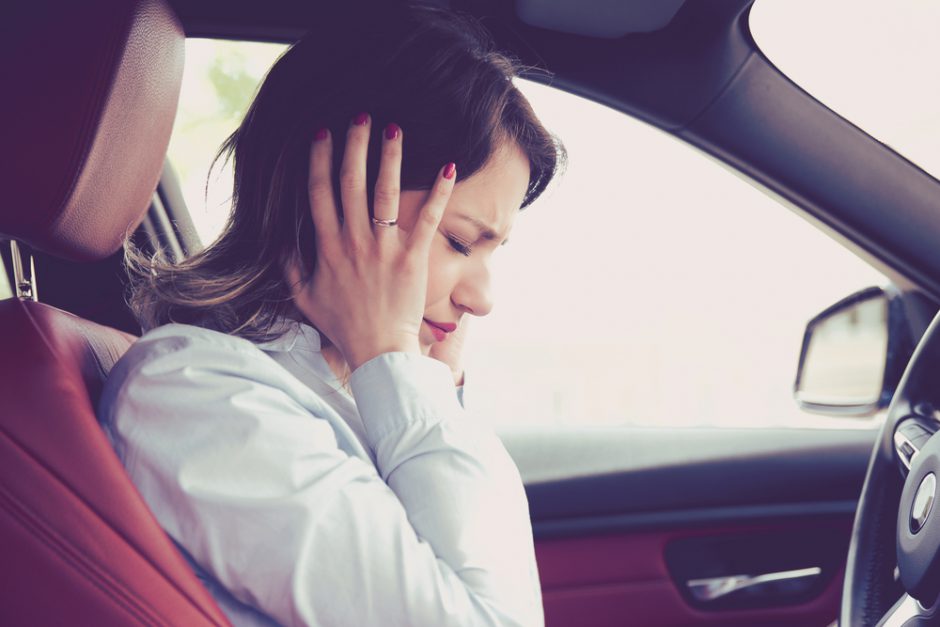 車のエアコンで頭痛が起きる？原因と対策について