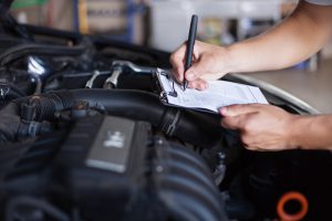 カーエアコンの不調にオイル不足が関係する理由