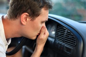 車内を消臭する方法