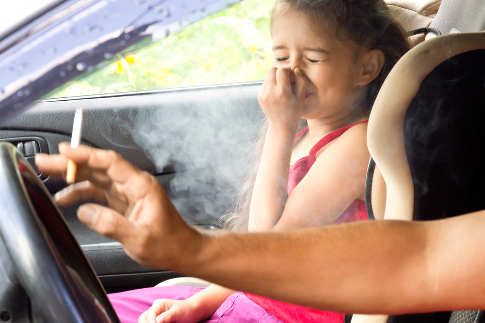 車内での喫煙が車へ与える影響