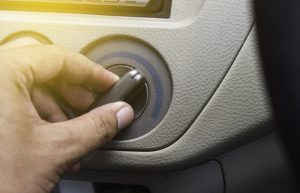 上昇した車内温度を下げる方法
