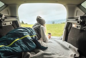 冬の車中泊の暖房の注意点と防寒対策のポイントについてご紹介