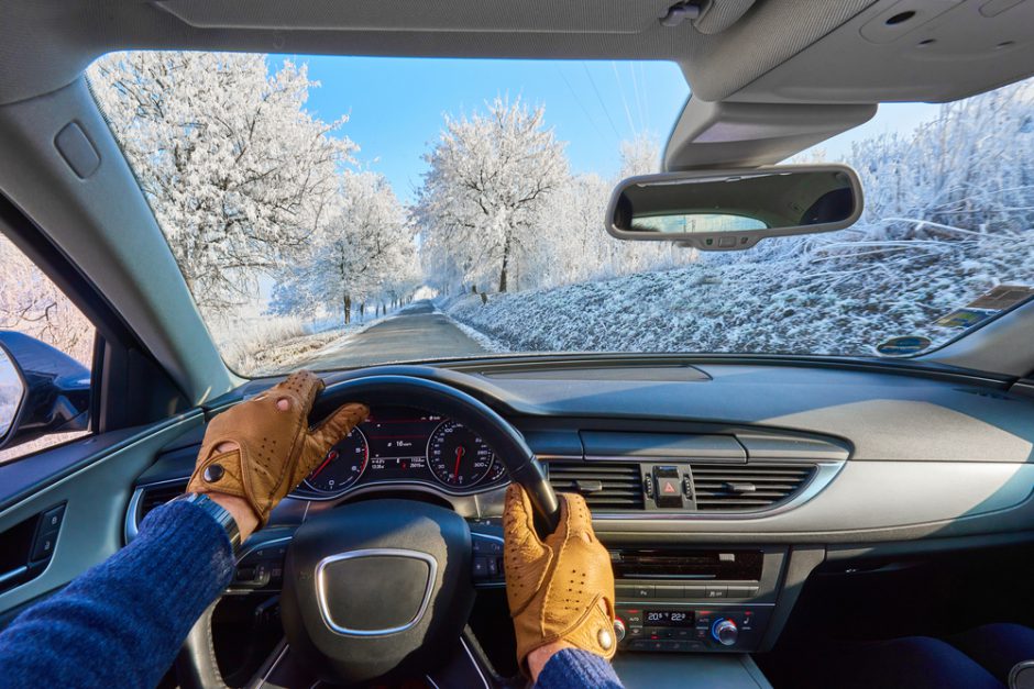 車のエアコン暖房は燃費に影響しない？冬の燃費向上のコツとは