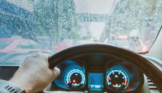 梅雨時期の車のメンテナンスの必要性と具体的な対策方法をチェック